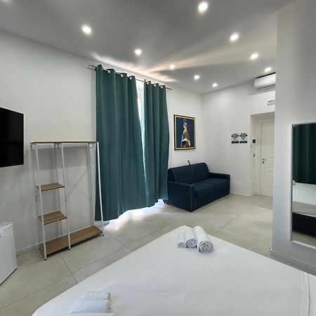 Enjoy Rooms เนเปิลส์ ภายนอก รูปภาพ