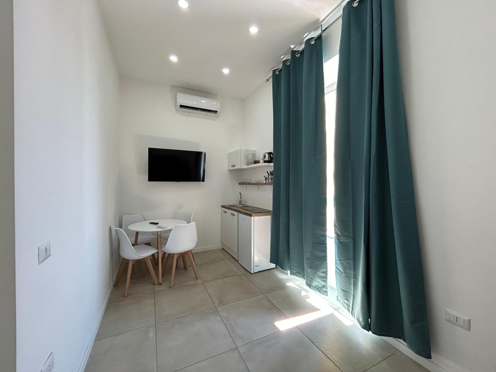 Enjoy Rooms เนเปิลส์ ภายนอก รูปภาพ