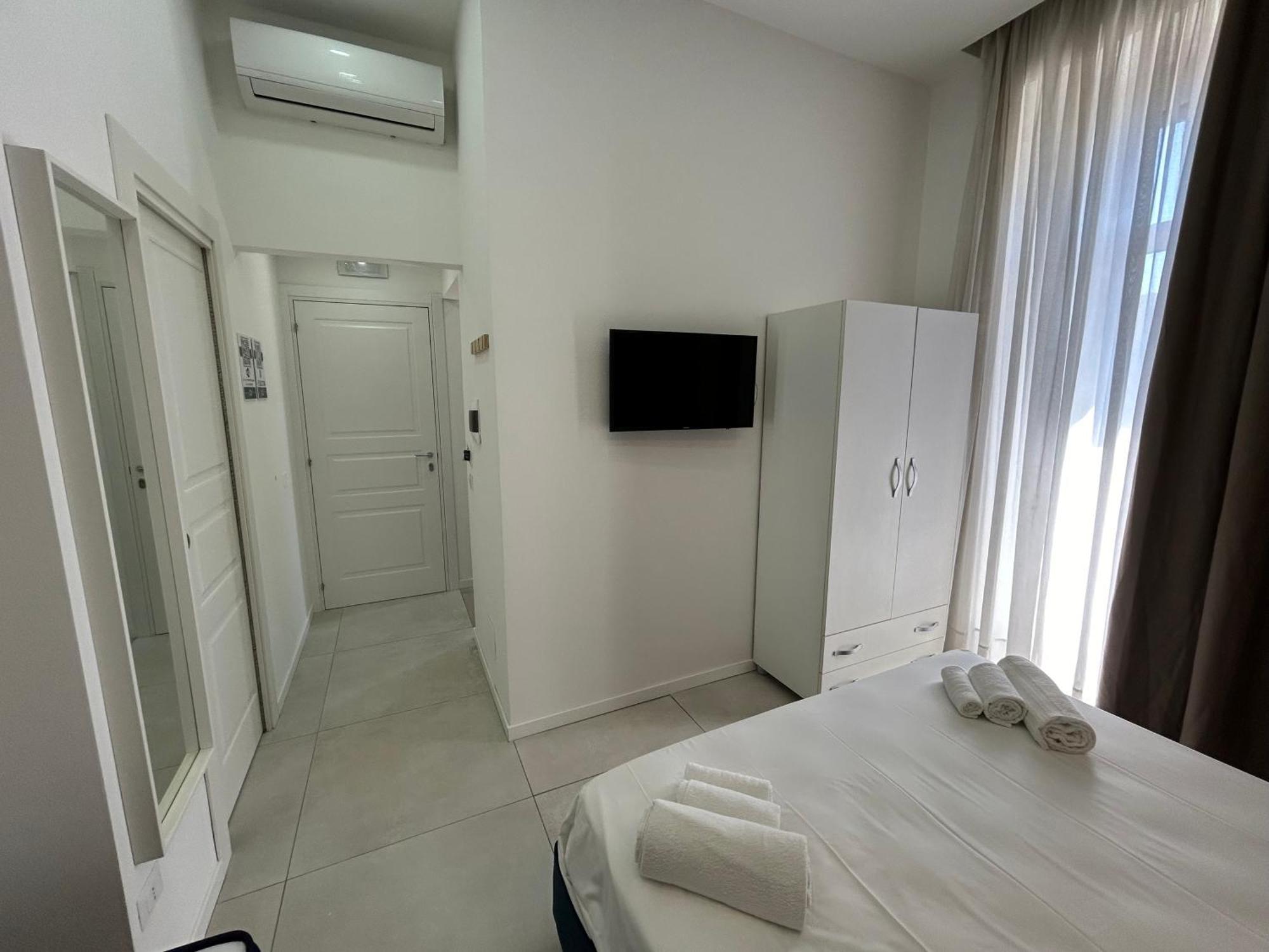 Enjoy Rooms เนเปิลส์ ภายนอก รูปภาพ